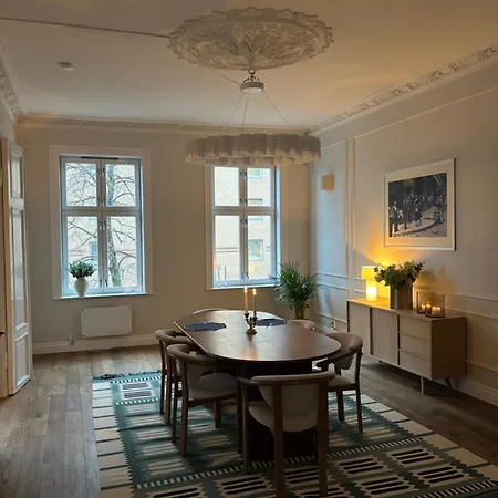 Whole At Bislett, Apartment